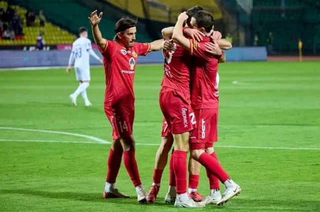 «Арсенал» отыгрался с 1:3 и победил «КамАЗ» в матче 15-го тура