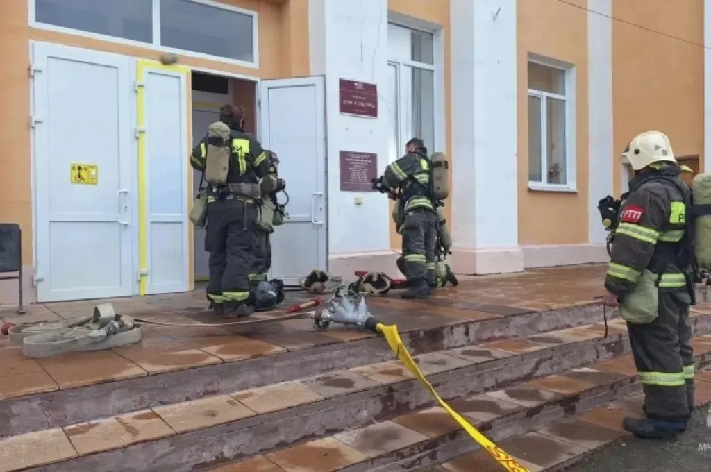В Черни прошли учения МЧС в районном Доме культуры